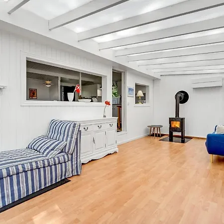 Cozy In With Kitchen بيت للعطل